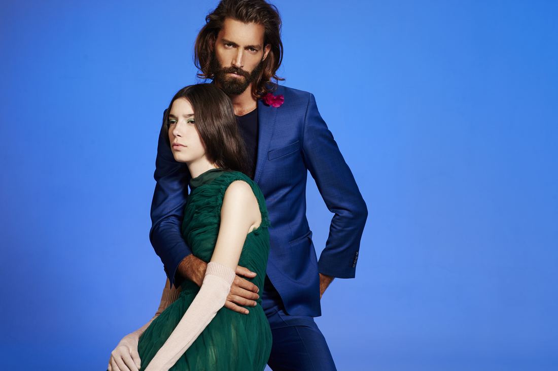 Rochas, frame 0705